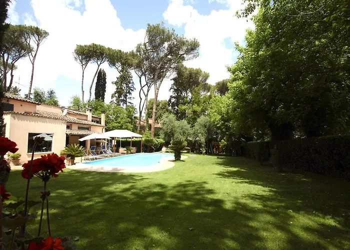 Appia Antica 2br With Swimming Pool