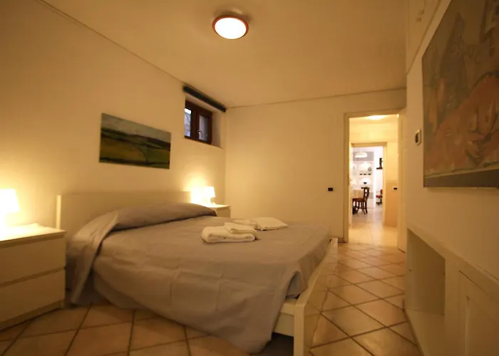Appia Antica 2br With Swimming Pool *